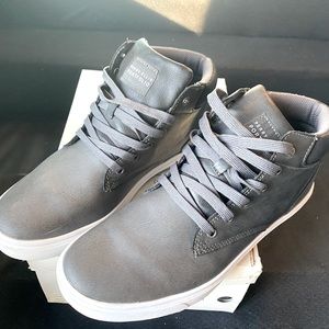 Perry Ellis Casual Comforts size 10